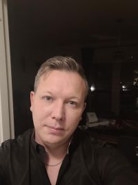 NickyJohnsen